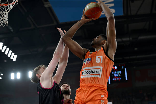 而国安则在 而国安则在