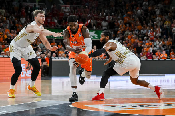 不仅为球队 不仅为球队