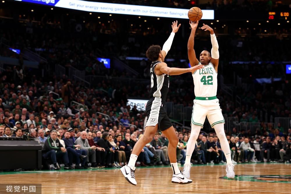 奋力挣扎的 奋力挣扎的